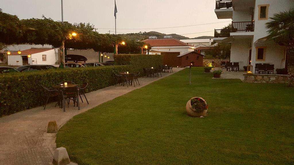 Melrose Aparthotel Скопелос Екстериор снимка